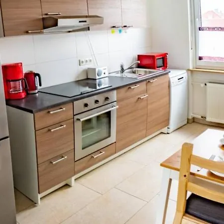 Eleonoras Ferienwohnung In Wuerzburg Stadt Am Park Mit Balkon Inklusive Eigenen Parkplaetzen Vor Der Tuer Exterior photo