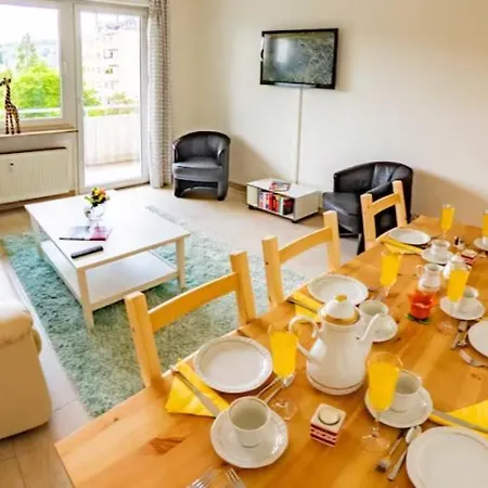 Eleonoras Ferienwohnung In Wuerzburg Stadt Am Park Mit Balkon Inklusive Eigenen Parkplaetzen Vor Der Tuer Exterior photo