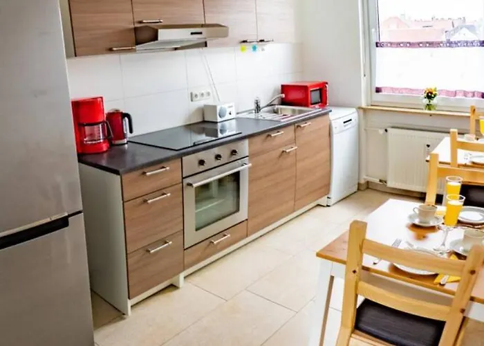Eleonoras Ferienwohnung In Wuerzburg Stadt Am Park Mit Balkon Inklusive Eigenen Parkplaetzen Vor Der Tuer
