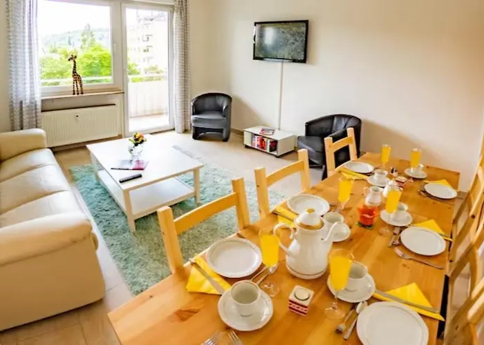 Eleonoras Ferienwohnung In Wuerzburg Stadt Am Park Mit Balkon Inklusive Eigenen Parkplaetzen Vor Der Tuer