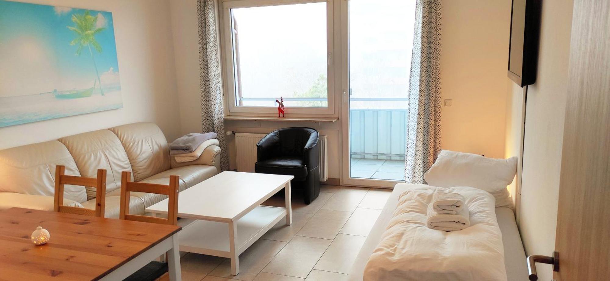 Eleonoras In Stadt Am Park Mit Balkon Inklusive Eigenen Parkplaetzen Vor Der Tuer Apartment Wurzburg